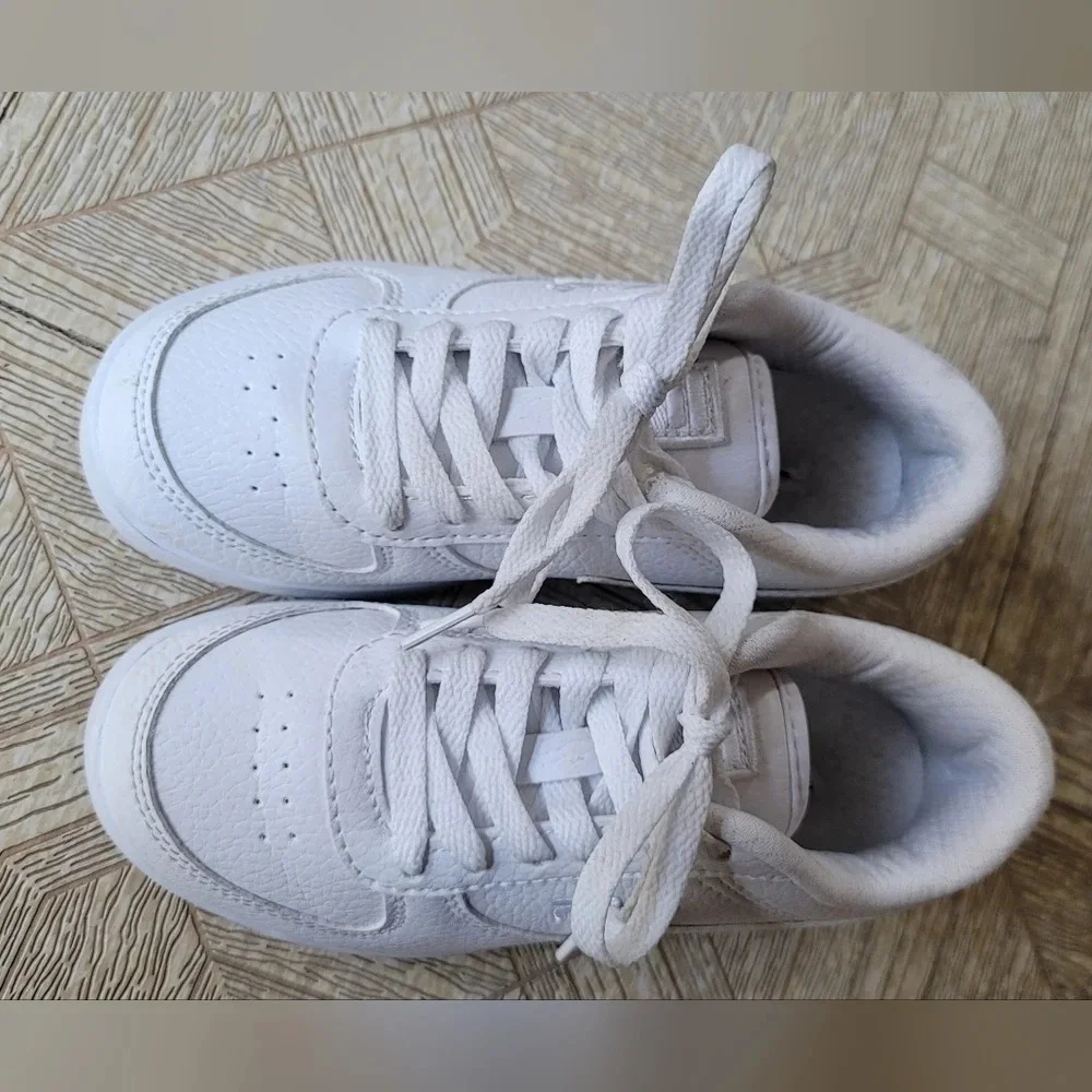 Fila kids white sneakers LIKE NEW